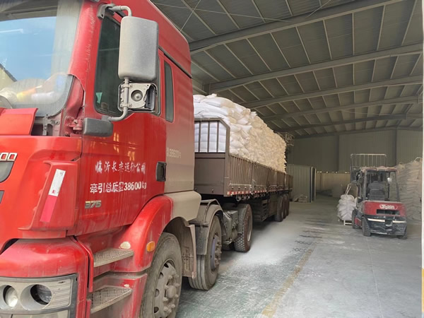 山东重质碳酸钙钙粉厂商厂家直销发货现场-第1张-碳酸钙生产技术-淄博双威化工